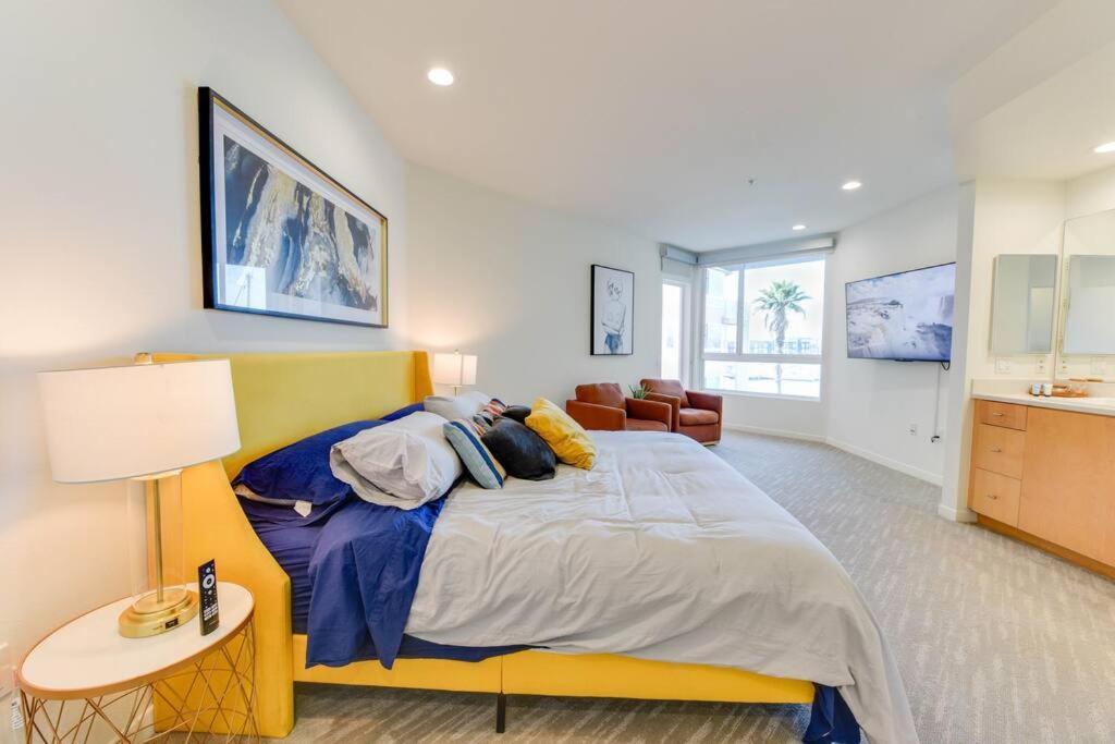 Apartment Lavish Living Lux Marina Views Los Angeles
